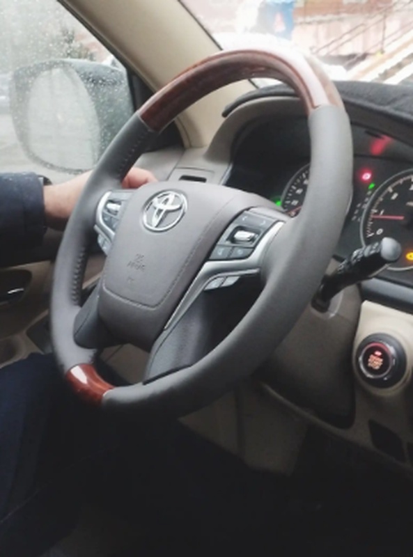 Штатный руль для Toyota Land Cruiser Prado 120
